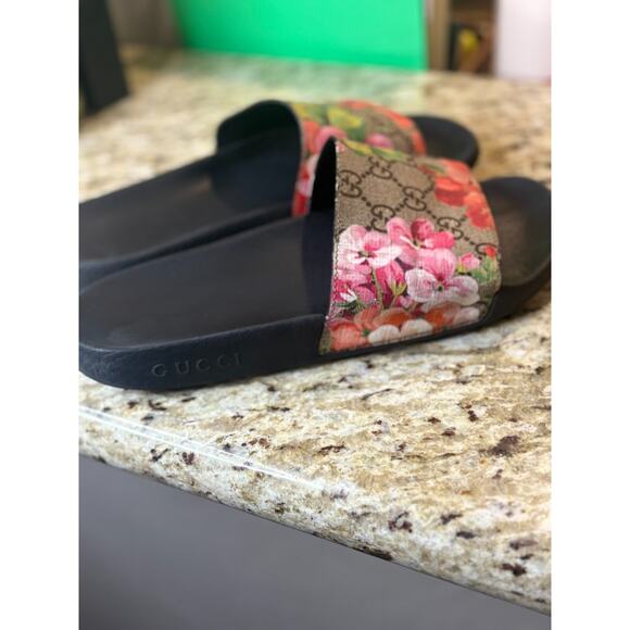 Gucci GG Supreme Bloom Slides Size 39B / US 9 MSRP $575 - Picture 4 of 5